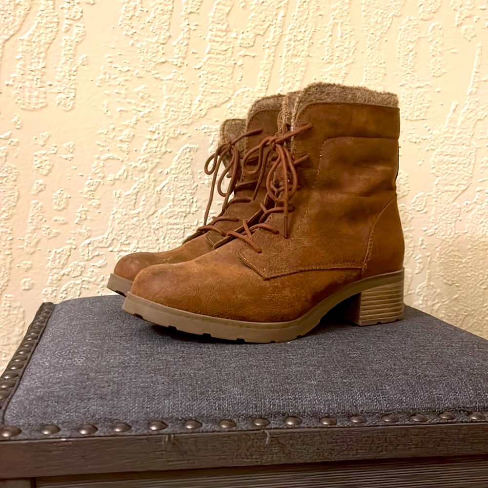 Universal Thread (Target) Brown Zip Combat Boots
